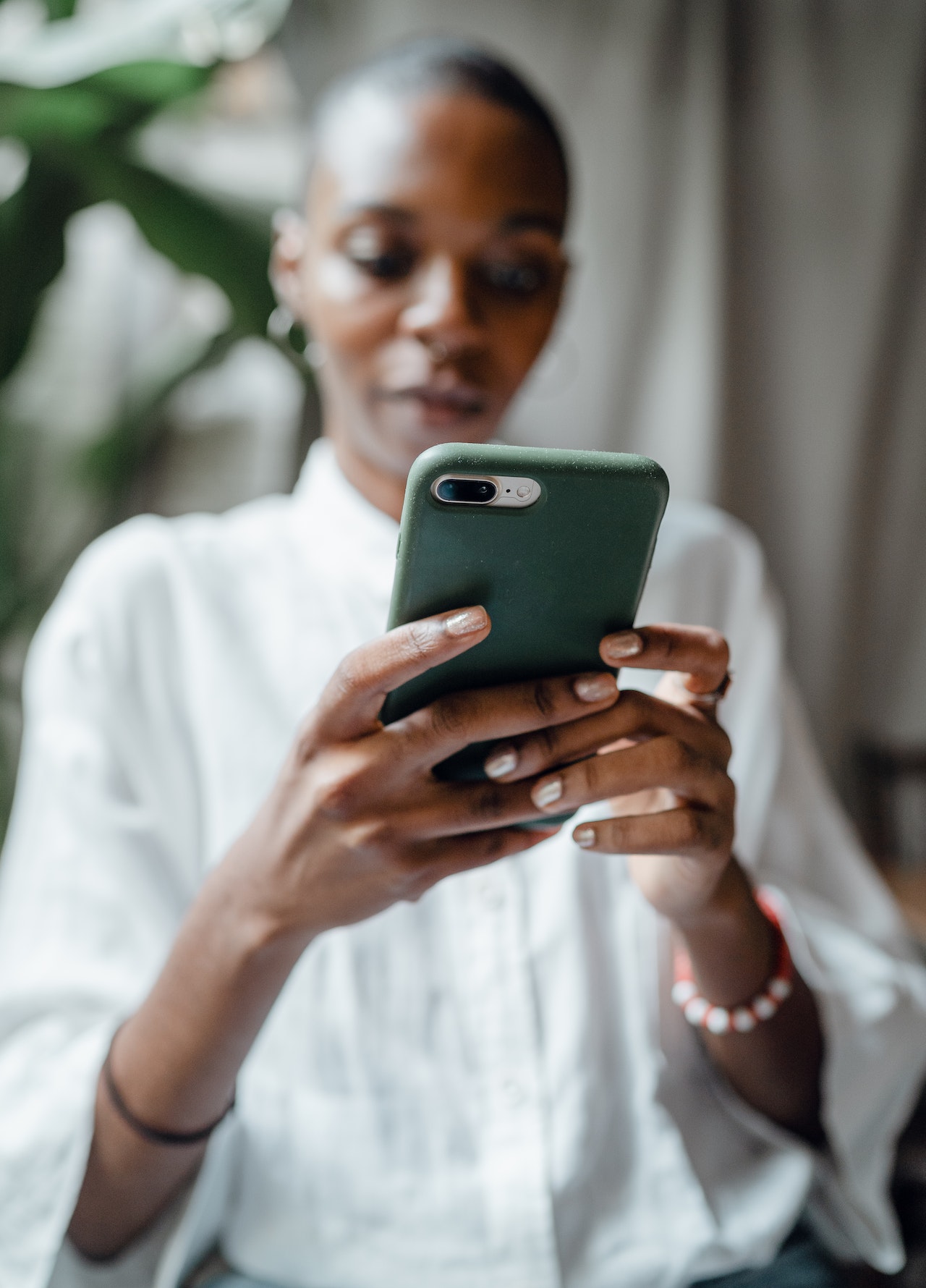 woman-on-phone